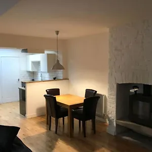 City Center House, Cardiff, Parking Permit And Garden Holiday home