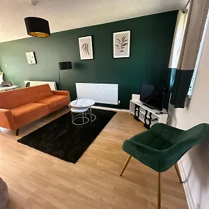 Cosy, Conveniently Located House By Dwell Haven - Close To Centre Holiday home